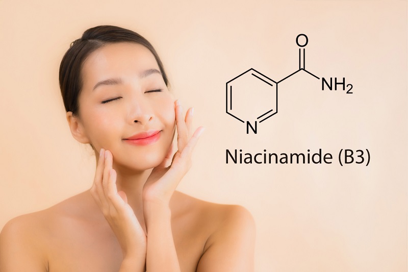 Niacinamide là dẫn xuất từ Vitamin B3, tan trong nước
